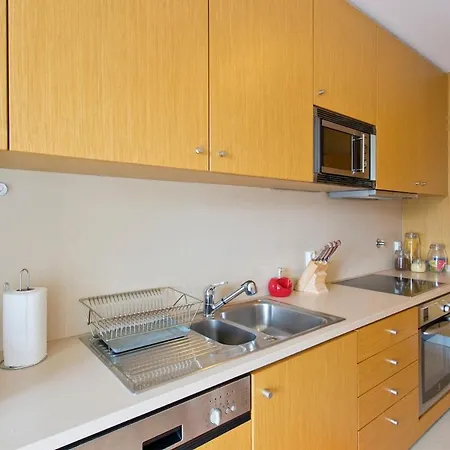 Lejlighed Modern And Quiet T1 With Private Garage *