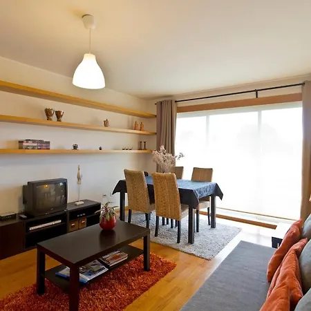 Modern And Quiet T1 With Private Garage *