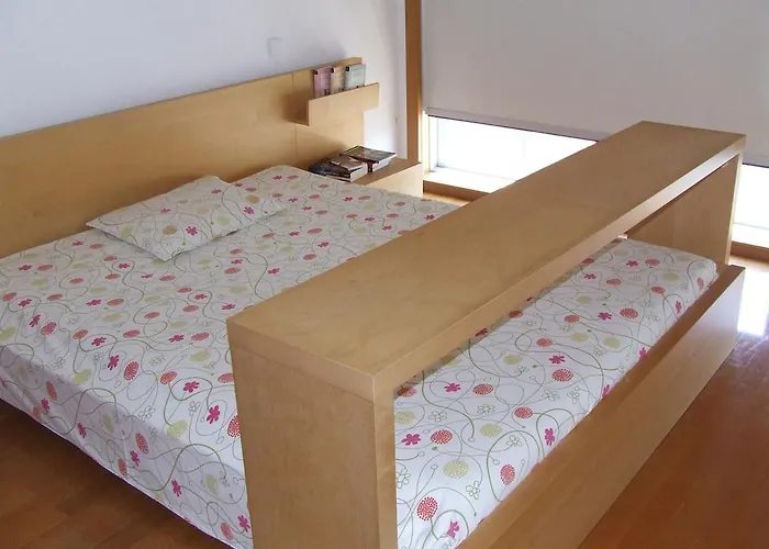 Modern And Quiet T1 With Private Garage *